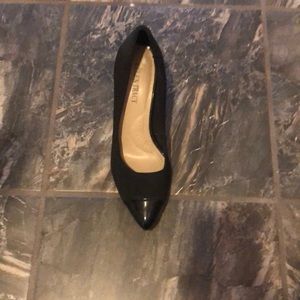 Black Ellen Tracy heels